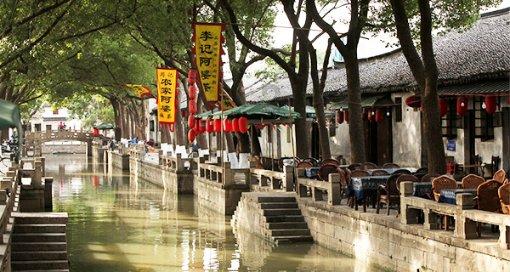 剿匪行动中,张文川战士一个抽烟的习惯动作意外引出躲藏匪首,荣立一等功